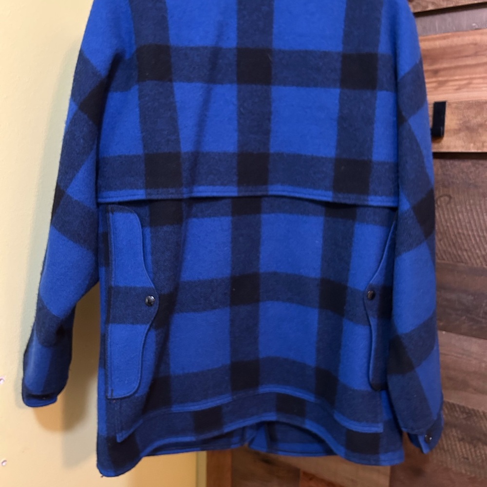 Filson Mackinaw Cape Coat size 44 - Picture 3 of 10